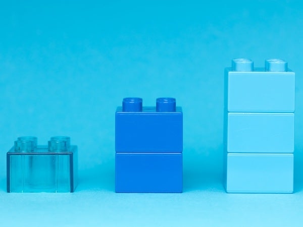 知育玩具としてのブロックの選び方&年齢別の遊び方・おすすめ商品